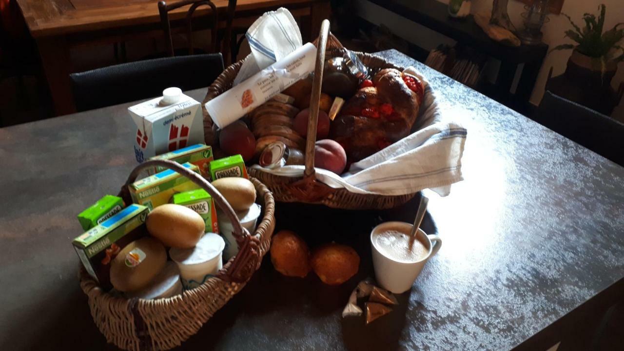 Gite Du Cafe Truchet Saint-Pancrace  エクステリア 写真