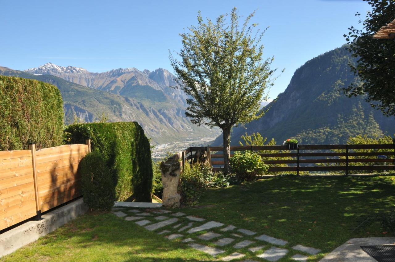 Gite Du Cafe Truchet Saint-Pancrace  エクステリア 写真